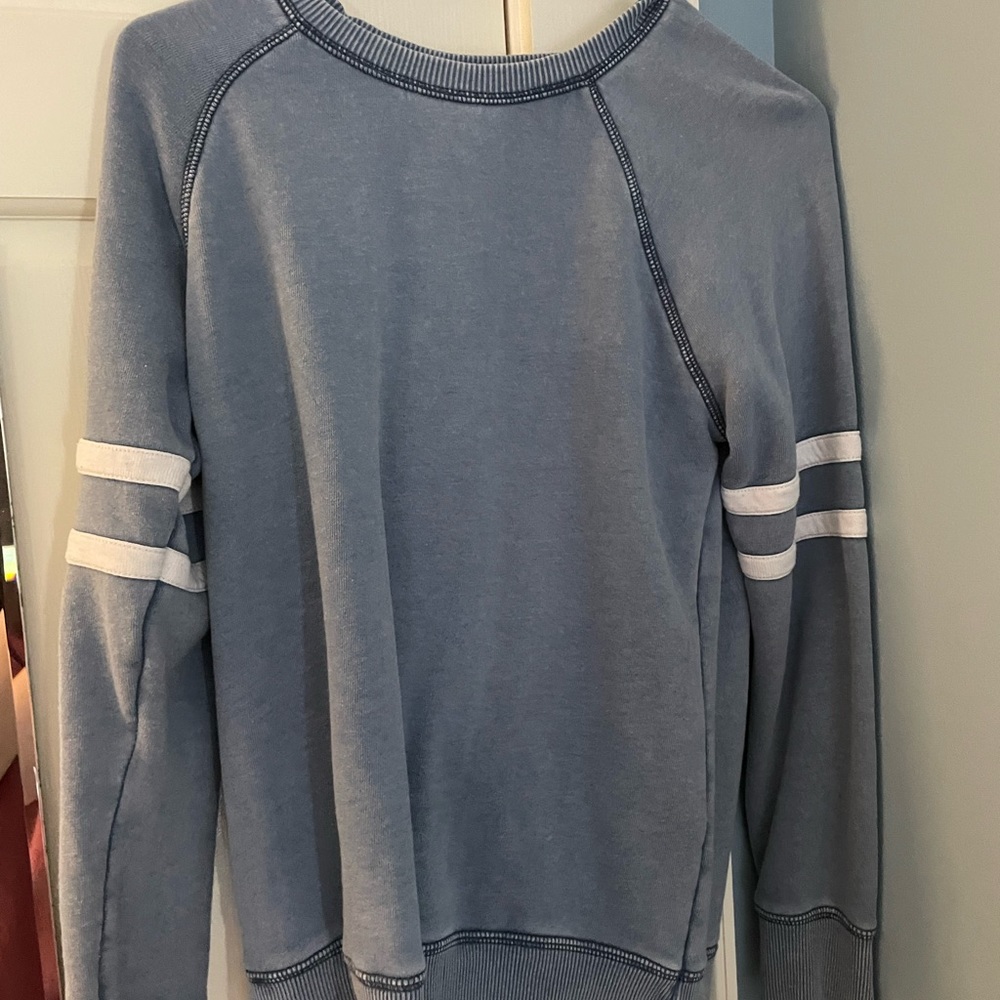 blue american eagle sweater